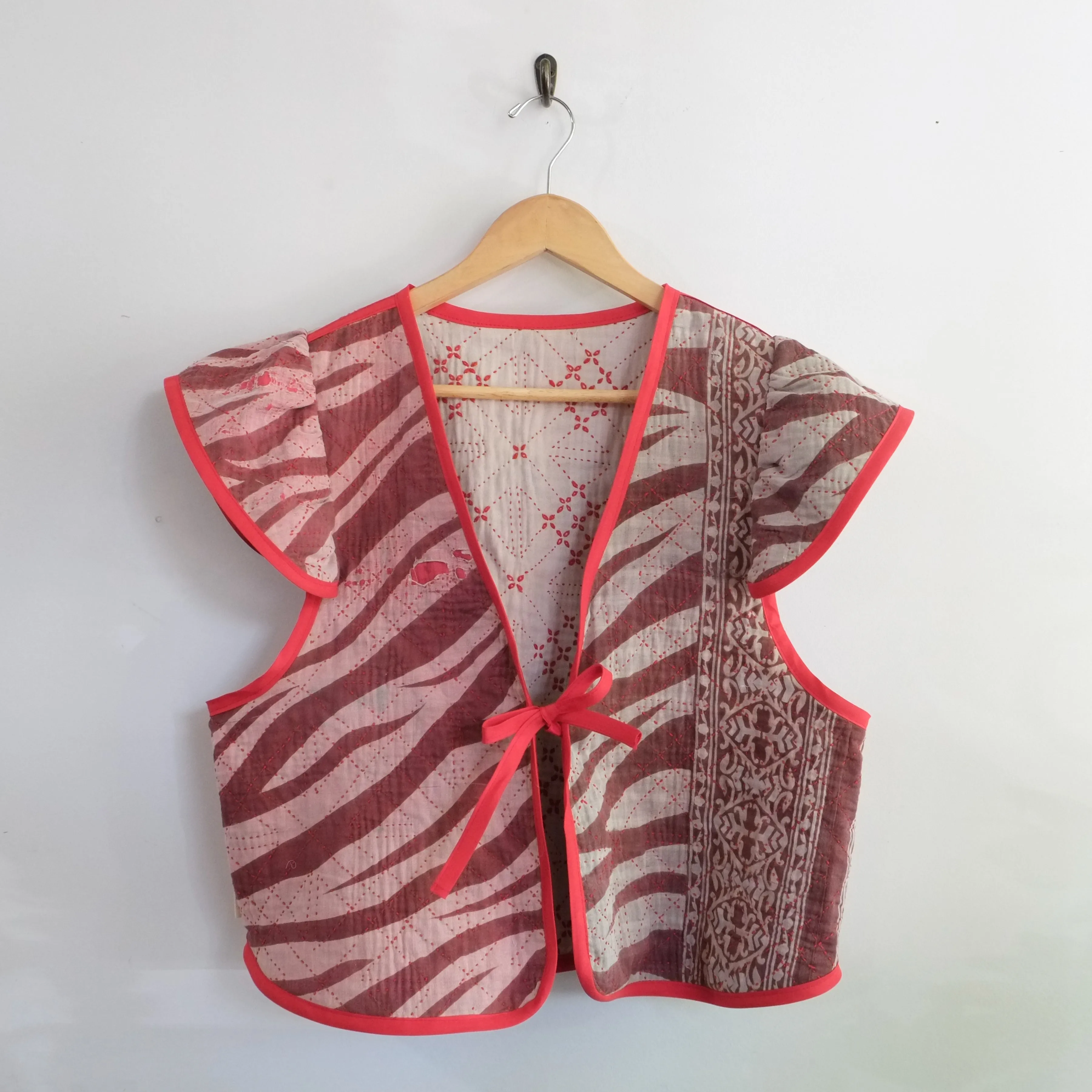 Amelia Flutter Sleeve Vest Red Lattice Embroidery XL024