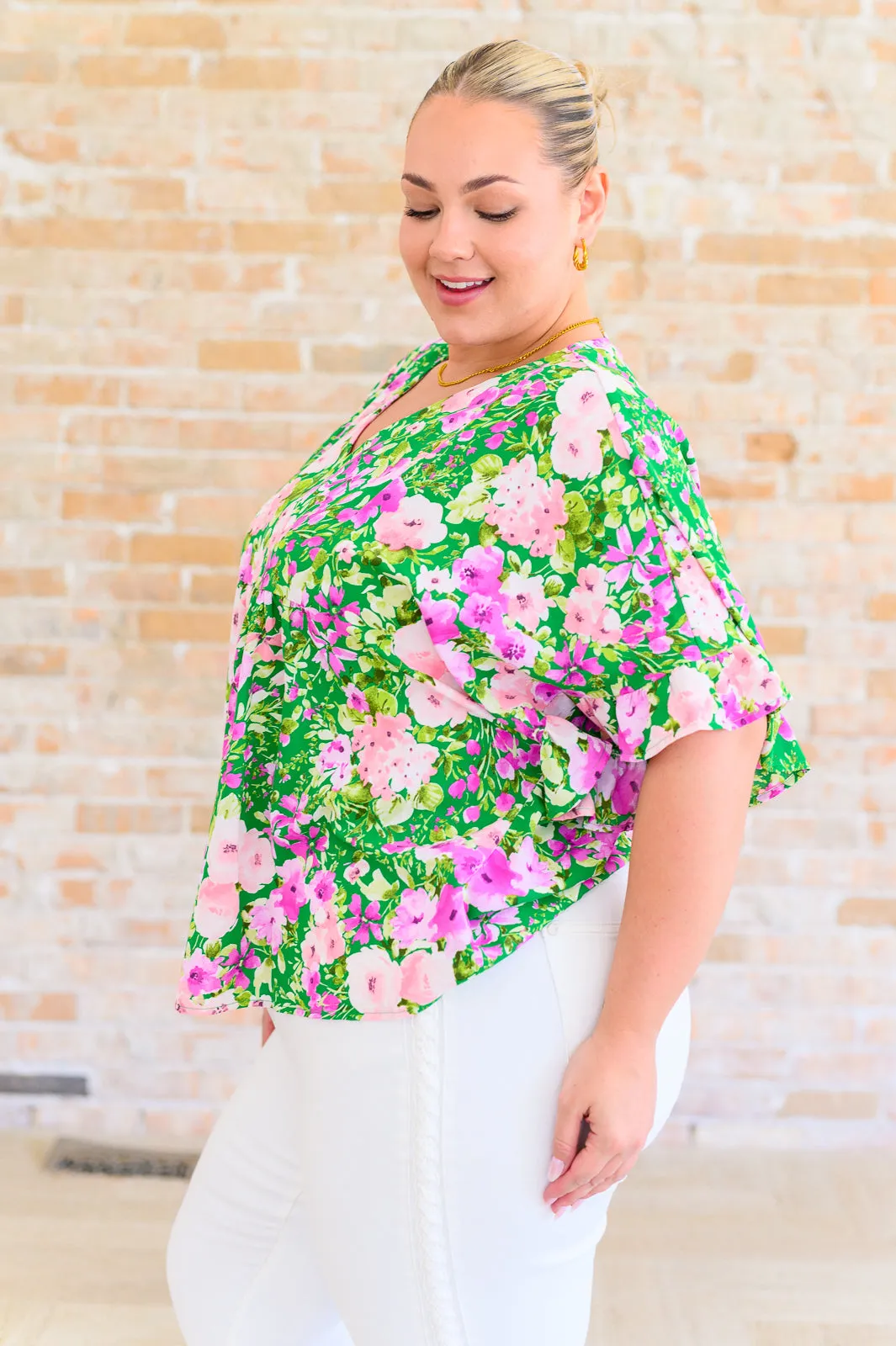 Florence V-Neck Statement Top in Kelly Green - 6/14/2024