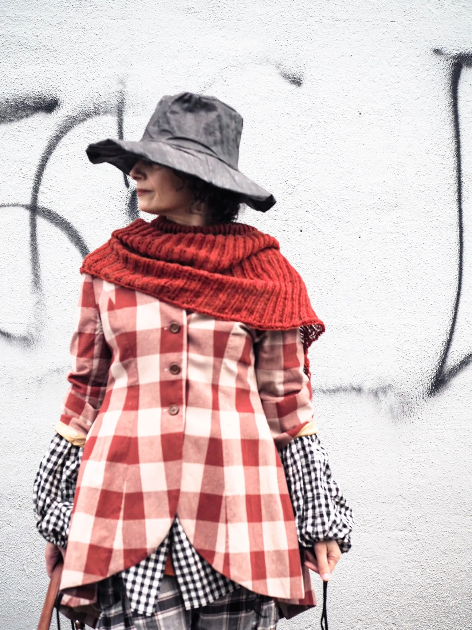Hand knit shrug / Capelet (Linen)
