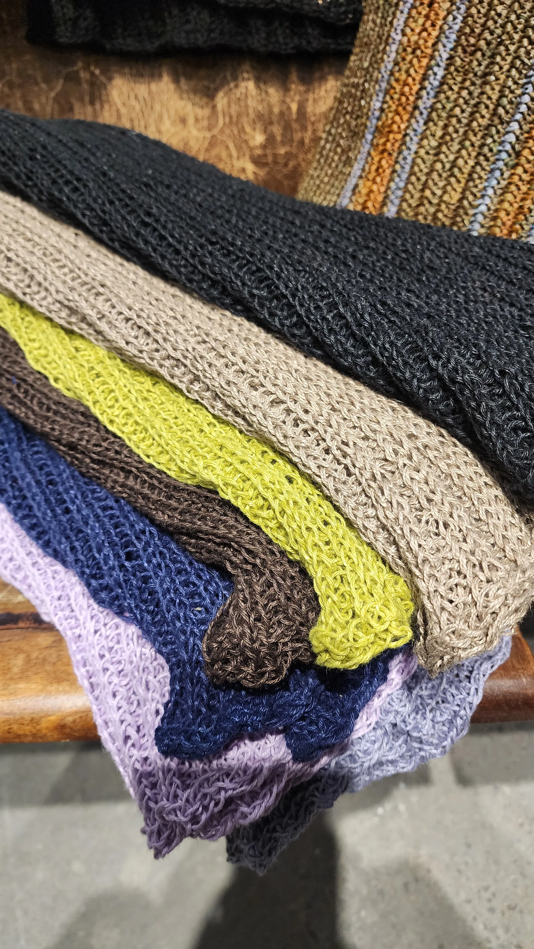 Hand knit shrug / Capelet (Linen)