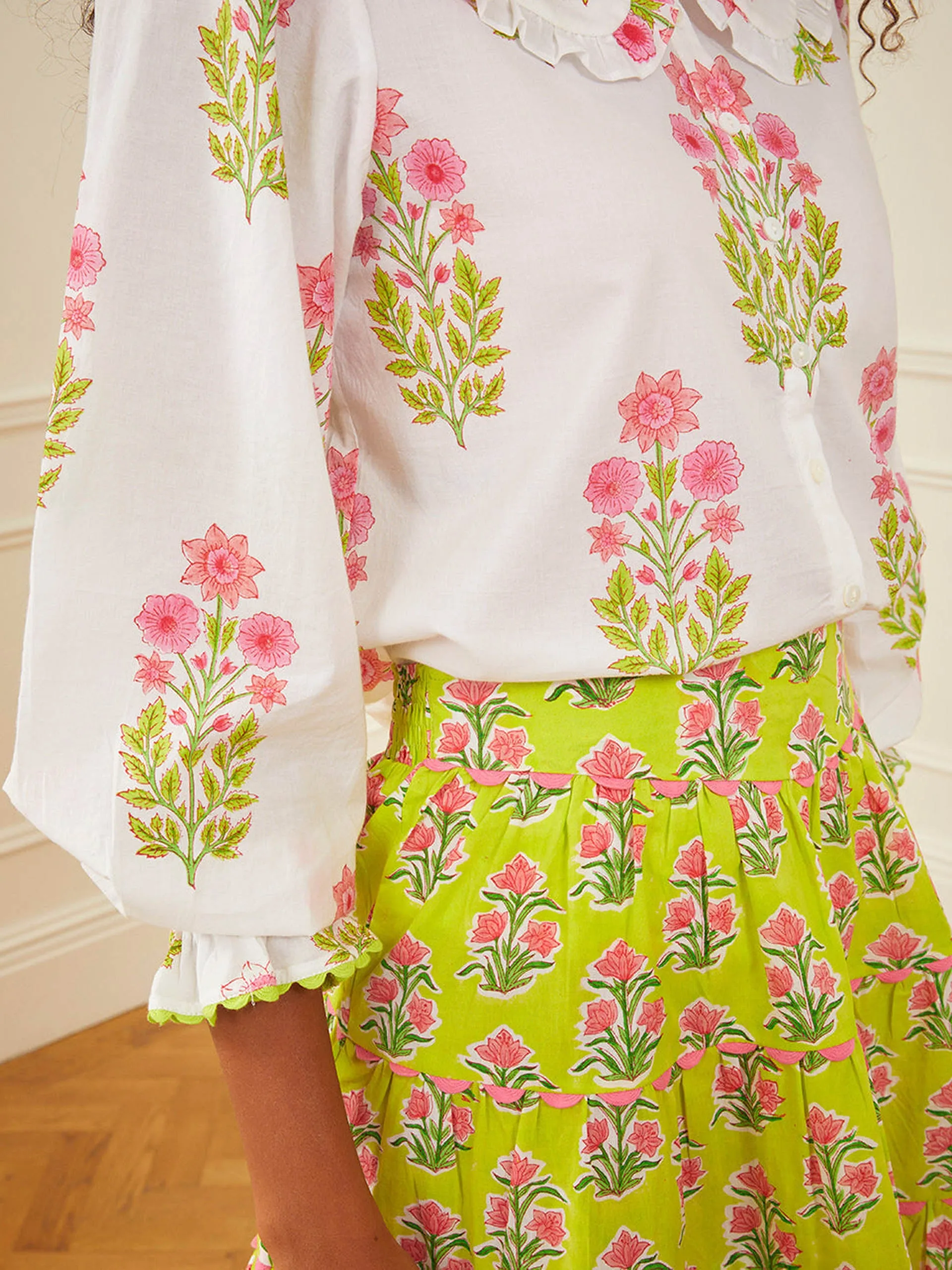 Zest botanical apple blouse